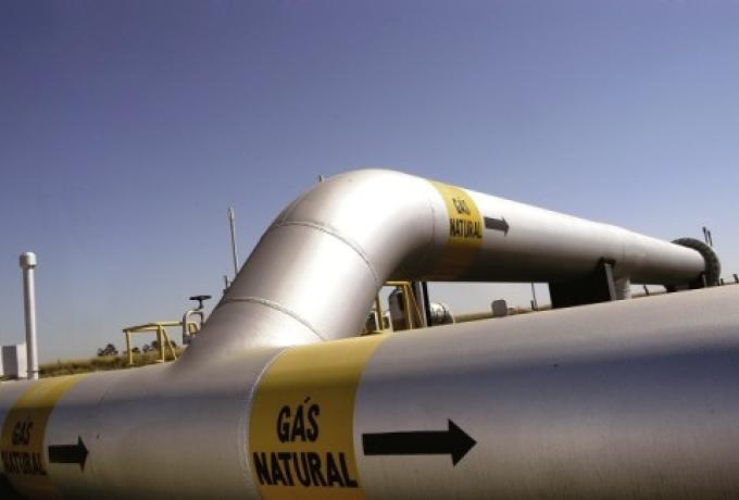 Gas